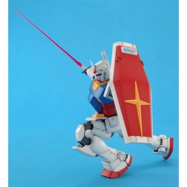 RX-78-2 Gundam Ver.2.0 MG 1/100 (Mobile Suit Gundam) збірна модель - Bandai, Gunpla HS001481 фото