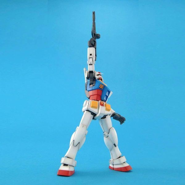 RX-78-2 Gundam Ver.2.0 MG 1/100 (Mobile Suit Gundam) збірна модель - Bandai, Gunpla HS001481 фото