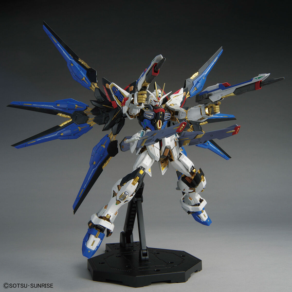 Збірна модель Bandai Strike Freedom Gundam MGEX (Mobile Suit Gundam SEED Destiny) - Gunpla HS000256 фото