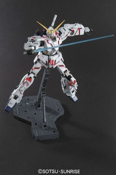 Bandai Unicorn Gundam MG 1/100 - сборная модель (Mobile Suit Gundam Unicorn, Gunpla HS000111 фото