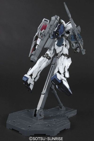 Bandai Unicorn Gundam MG 1/100 - сборная модель (Mobile Suit Gundam Unicorn, Gunpla HS000111 фото