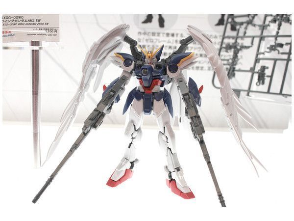Сборная модель Bandai Wing Zero EW Gundam RG 1/144 (Mobile Suit Gundam Wing) - Gunpla HS000013 фото