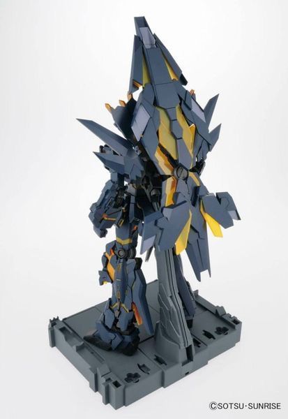 Збірна модель Bandai RX-0(N) Unicorn Gundam 02 Banshee Norn PG 1/60 (Mobile Suit Gundam Unicorn) - Gunpla HS001414 фото