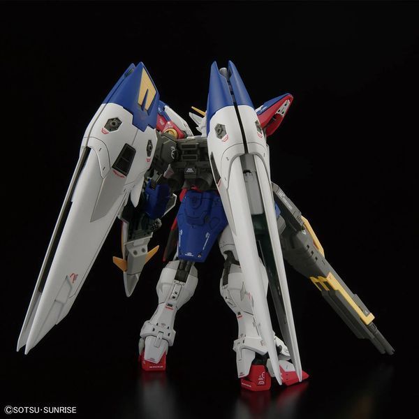Збірна модель Bandai Wing Gundam Zero RG 1/144 (Mobile Suit Gundam Wing) - Gunpla HS001416 фото
