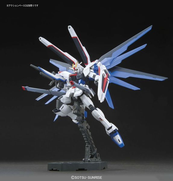 Freedom Gundam ZGMF-X10A HGCE 1/144 (Bandai) збірна модель, Гандам аніме HS000177 фото