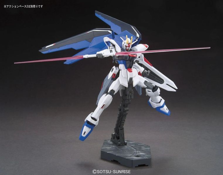 Freedom Gundam ZGMF-X10A HGCE 1/144 (Bandai) збірна модель, Гандам аніме HS000177 фото