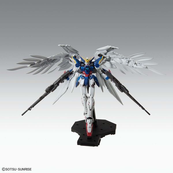 Bandai Wing Gundam Zero EW Ver. Ka MG 1/100 - сборная модель (Mobile Suit Gundam Wing), Gunpla HS000454 фото