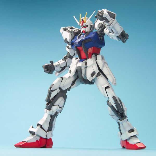 GAT-X105 Strike Gundam PG 1/60 (Bandai) збірна модель, Гандам аніме HS000081 фото