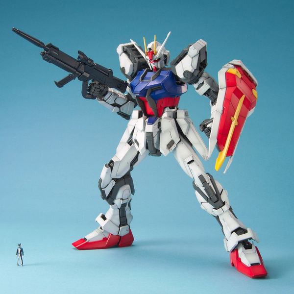 GAT-X105 Strike Gundam PG 1/60 (Bandai) збірна модель, Гандам аніме HS000081 фото