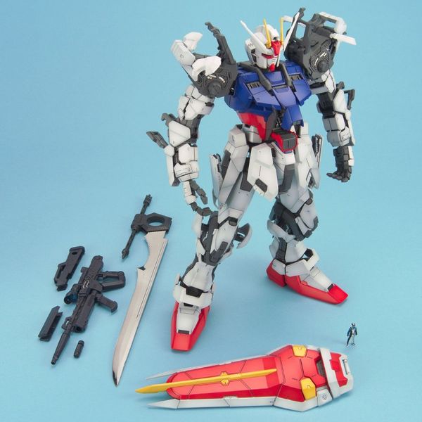 GAT-X105 Strike Gundam PG 1/60 (Bandai) збірна модель, Гандам аніме HS000081 фото