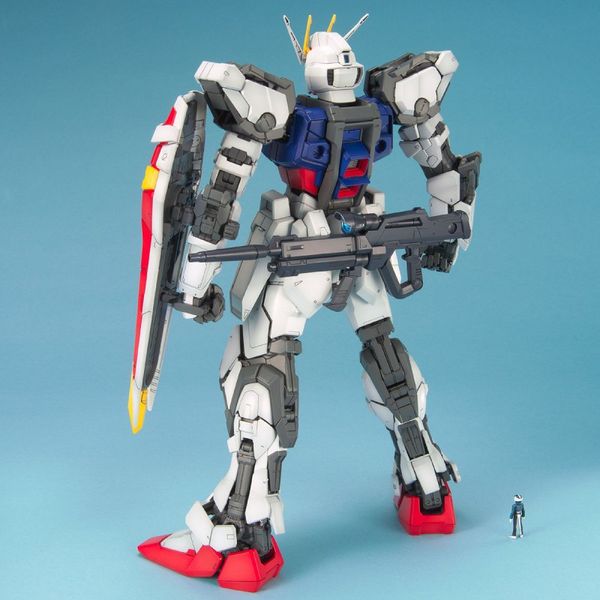 GAT-X105 Strike Gundam PG 1/60 (Bandai) збірна модель, Гандам аніме HS000081 фото