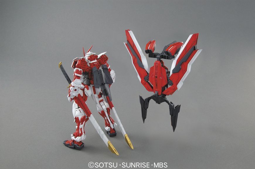 Сборная модель Bandai Gundam Astray Red Frame MG 1/100 (Mobile Suit Gundam SEED Astray) - Gunpla HS001359 фото