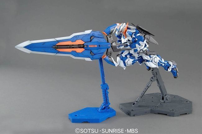 Сборная модель Bandai Gundam Astray Blue Frame Second Revise MG 1/100 (Mobile Suit Gundam SEED Astray) - Gunpla HS001360 фото