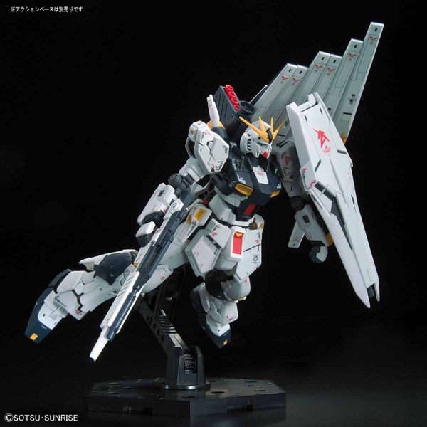 Nu Gundam RG 1/144 (Bandai) збірна модель, Гандам аніме HS000022 фото