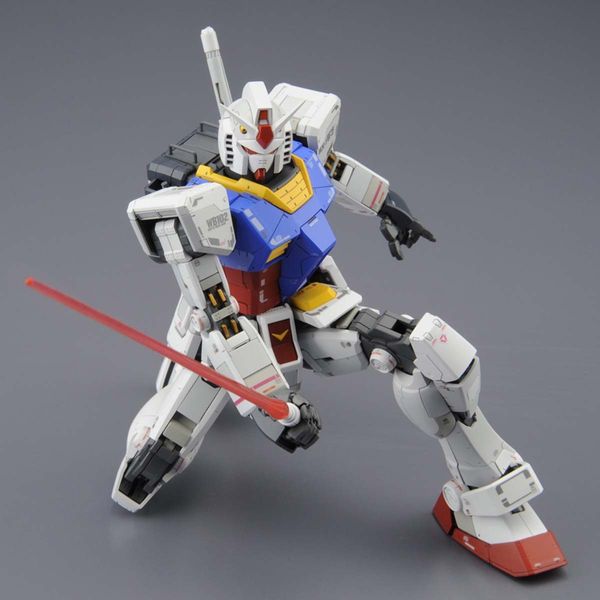 RX-78-2 Ver. 3.0 Gundam MG 1/100 (Bandai) збірна модель, Гандам аніме HS000161 фото